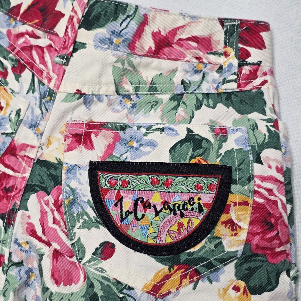 Z. Cavaricci Vintage 90s Cottagecore Women 28 High Waisted Shorts Floral Cotton